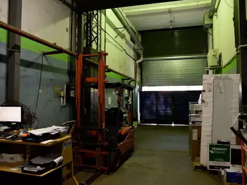 Galpon en Alquiler en Monte Castro, USD 8.000