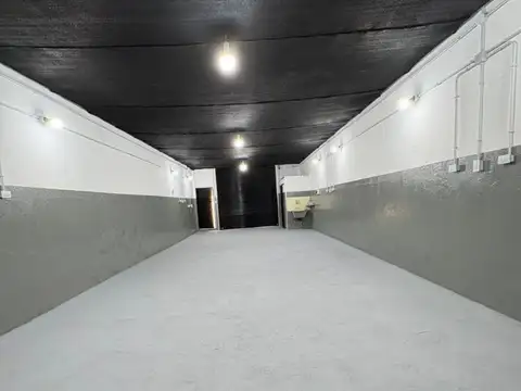 Galpon en Alquiler 15,50  mts Fondo