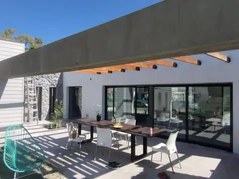 Casa en Venta en La Victoria Polo Country Club, USD 165.000