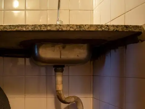 Oficina 3 ambientes con 1 baño