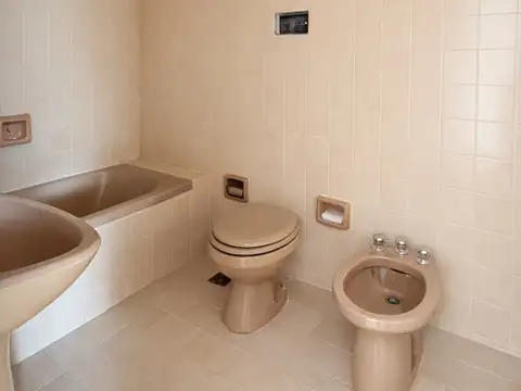 Departamento 4 ambientes con 3 baños
