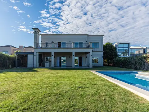 Casa en Venta en San Benito, USD 700.000