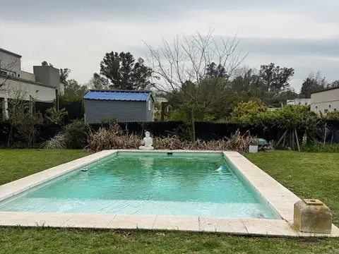Casa  en Alquiler en Santa Guadalupe, Pilar del Este, Pilar