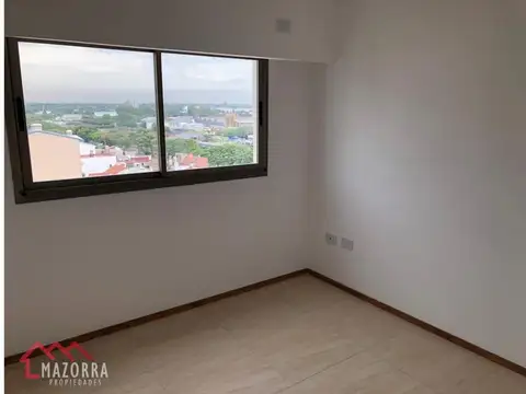 Departamento con Cochera en VENTA - Caseros Centro