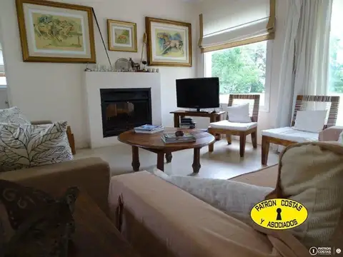 Casa en Alquiler en La Colina Villa de Campo, USD 2.200