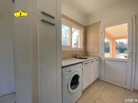 Casa en Alquiler al Este