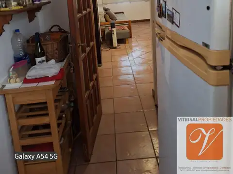 Casa 4 ambientes con 2 baños