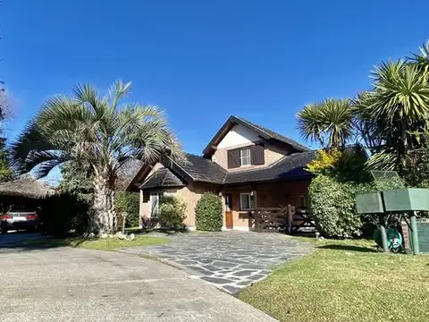 Casa 5 ambientes con 2 baños