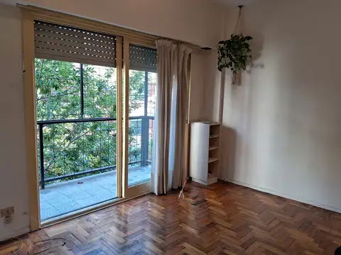 Excelente Departamento al Frente  Muy Lumioso Aire Acondicionado
