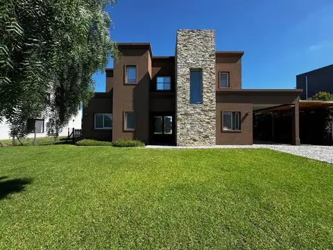 Hermosa casa de 6 ambientes, El Cantón Norte