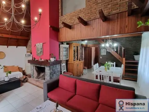 Hermosa Casa en venta APTA CREDITO  sobre la calle Lisandro de la Torre, Del Viso, Pilar.