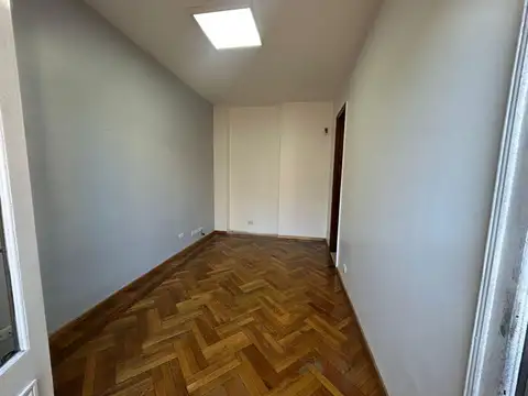Oficina en Venta 70 años