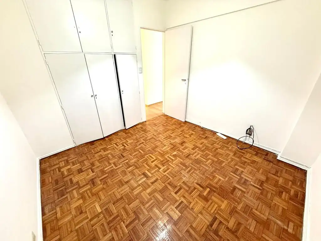 Avenida Juan Bautista Alberdi 200