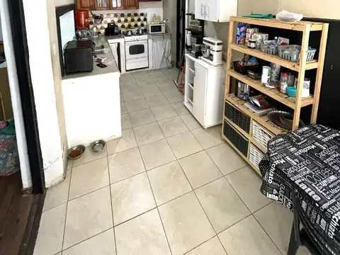 Casa 3 ambientes con 1 baño