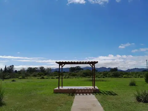 Local en Venta en Deán Funes, USD 200.000