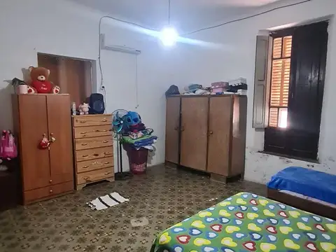 Casa 5 ambientes con 1 baño