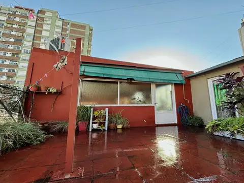 Depto.tipo casa de 6 ambientes en Venta en Almagro 