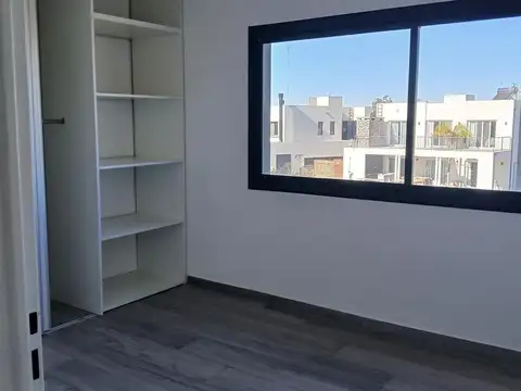 Casa en venta - 3 Dormitorios 3 Baños - Pilar