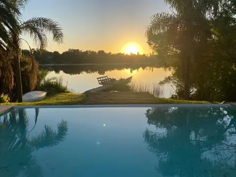 ESPECTACULAR CASA AL LAGO EN ALQUILER