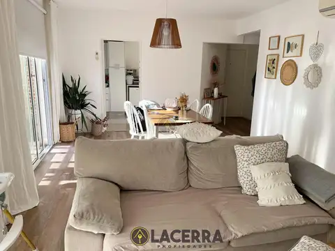 Departamento de 4 ambientes al frente con 2 cocheras - Torres Charnot