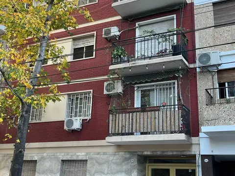 DEPARTAMENTO 2 AMB- MUY BUEN ESTADO- CON PATIO- BELGRANO R