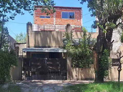 VENTA CASA MULTIFAMILIAR OPORTUNIDAD