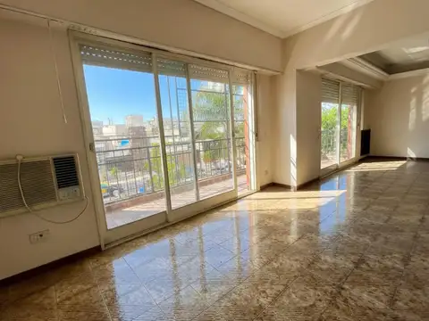 Avenida Escalada 1000