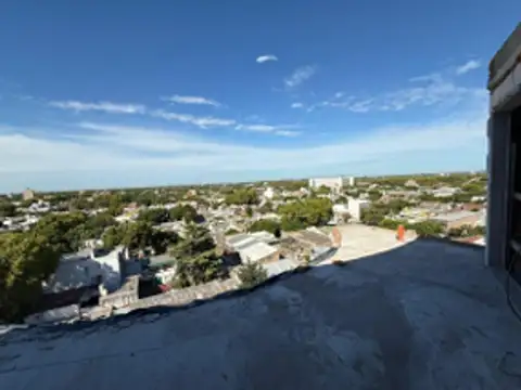EN VENTA DEPARTAMENTO DE 2 DORMITORIOS ABASTO