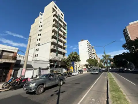 EN VENTA DEPARTAMENTO DE 2 DORMITORIOS ABASTO