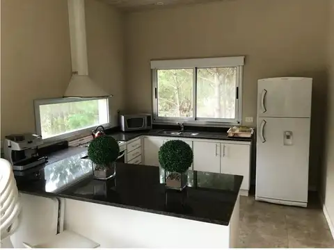 Casa 4 ambientes con 4 baños