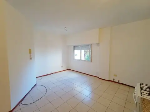 Departamento en Alquiler en Abasto, $ 350.000