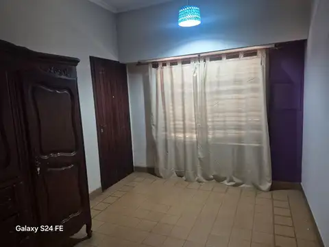 Casa en Alquiler en Lanus Oeste, $ 2.300.000