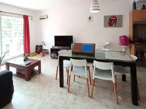 Muñoz 1300