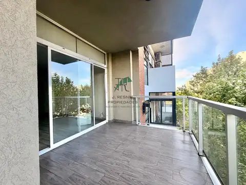 DEPARTAMENTO 4 AMBIENTES BALCON TERRAZA CON PARRILLA COCHERA