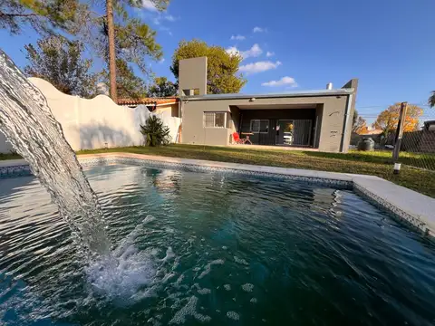 Casa en Venta 2 dormitorios con pileta en Funes