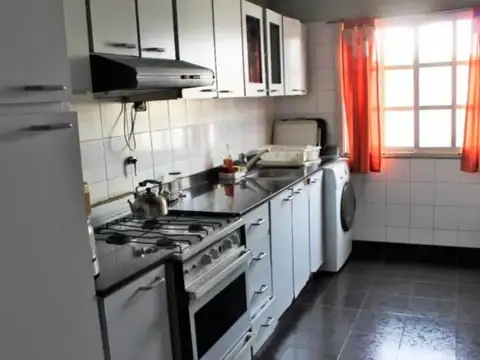 Thames 3600, B1754CKJ San Justo, Provincia de Buenos Aires, Argentina, San Justo, Buenos Aires, Argentina.