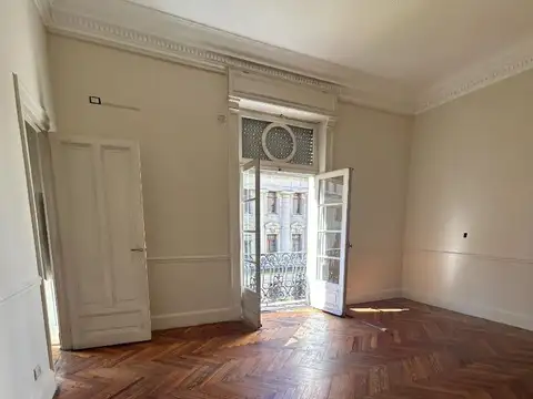 Lavalle 1300, Piso 3º, frente , superluminoso.