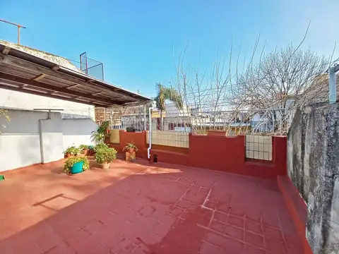 Venta PH al frente 3 Ambientes con Patio y Terraza