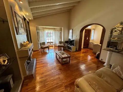 Casa en Alquiler en Ciudad Evita, USD 1.800