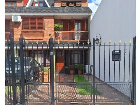 VENTA TRIPLEX 3 AMB.  C/PLAYROOM HAEDO SUR