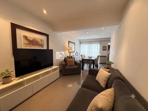 Depto Tipo Casa en Venta con 1 cocheras