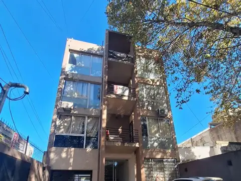 VENTA DEPARTAMENTO DOS AMB CON COCHERA SAN MARTIN CENTTRO