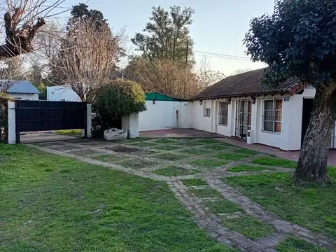 QUINTA CON PILETA Y QUINCHO EN VENTA EN LA REJA