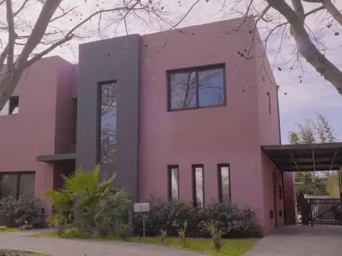 Hermosa Casa En Venta En Los Lagos Nordelta