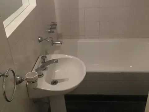 Departamento en Alquiler en Caballito, $ 450.000