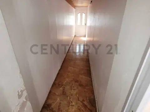 San Martin calle 27 e/ de los inmigrantes , Piso 0