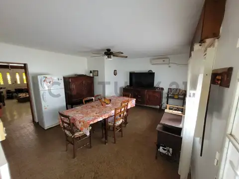 San Martin calle 27 e/ de los inmigrantes , Piso 0