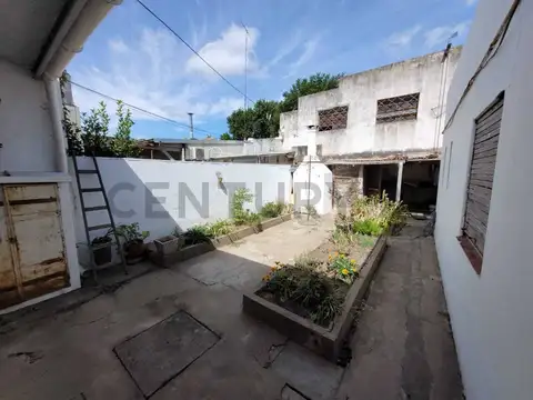 San Martin calle 27 e/ de los inmigrantes , Piso 0