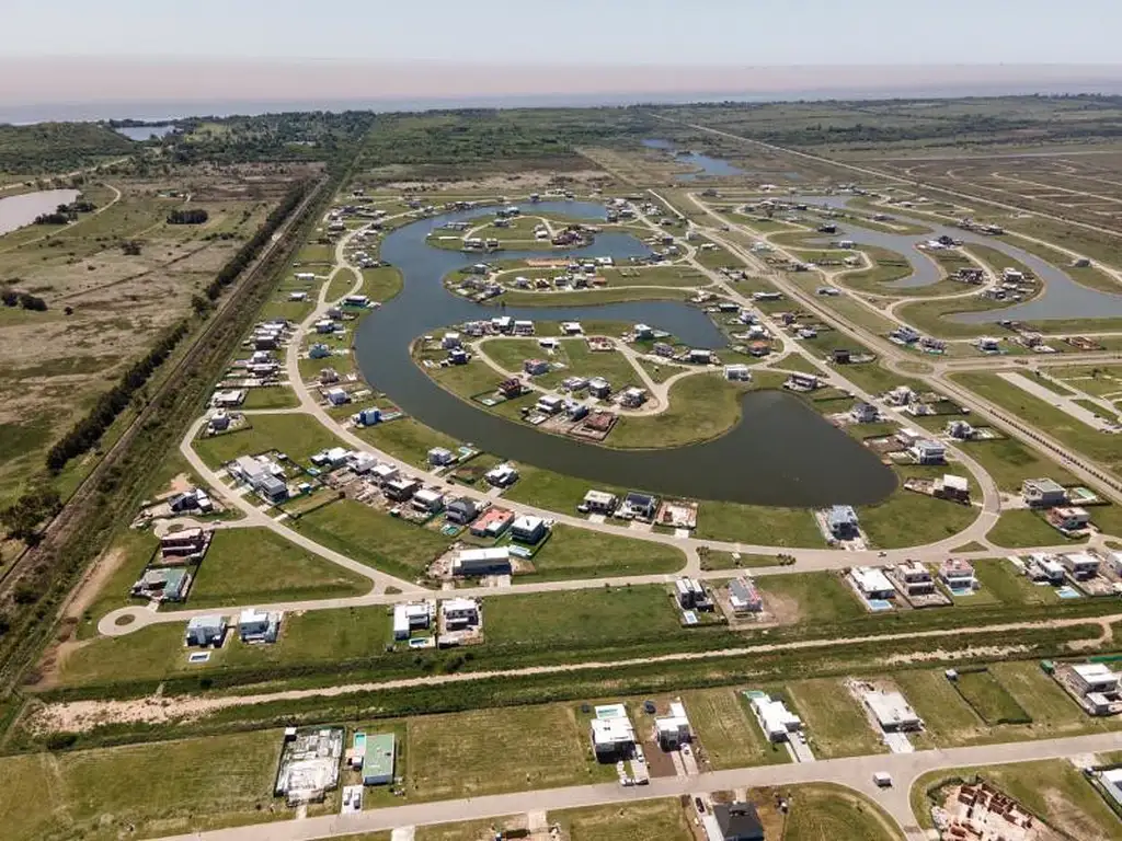 Lote-Terreno en Villalobos, Guillermo E Hudson