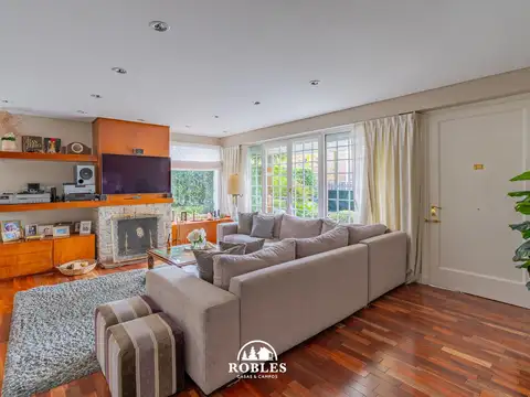 Casa 5 ambientes con 2 baños